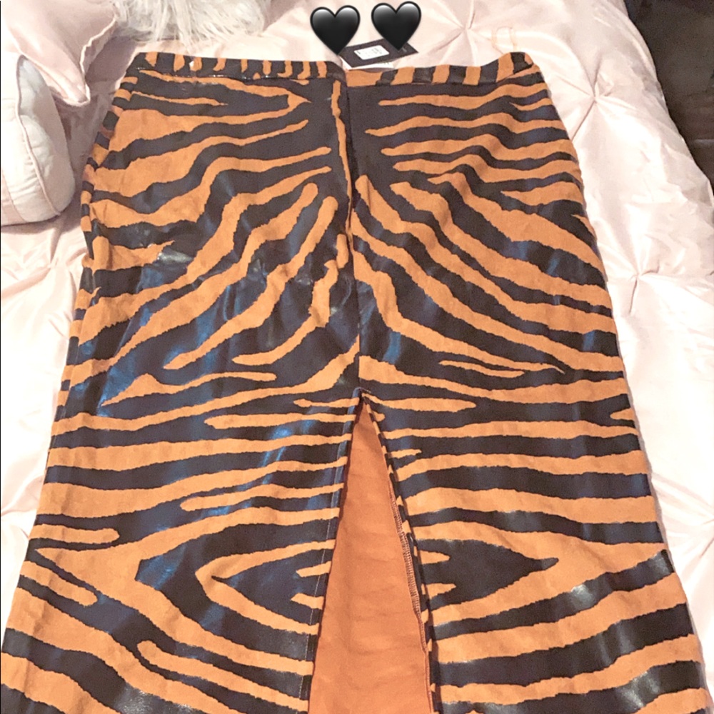 Pencils skirt with back high slit